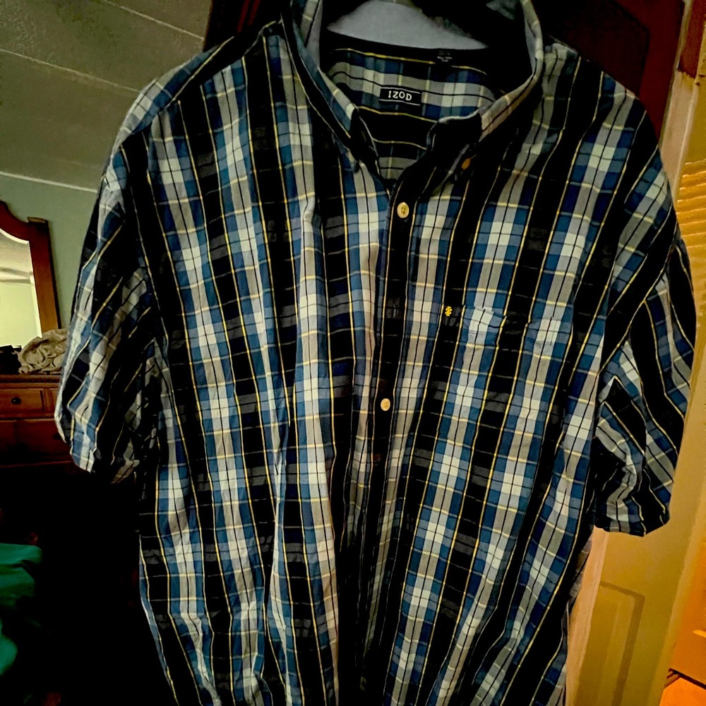 Button down gingham style shirt lightweight and great for a casual night out.